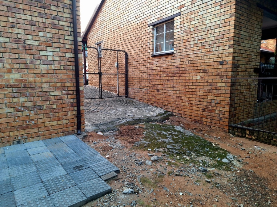 3 Bedroom Property for Sale in Safari Gardens North West